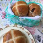 Mila Cocina: Hot Cross Buns con Chips de Chocolate